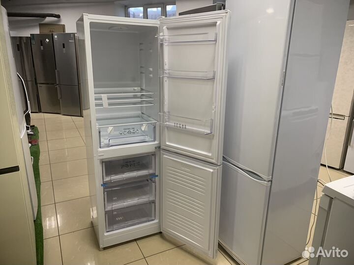 Холодильник новый