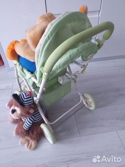 Коляска для кукол