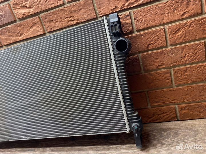 Б/У Б/У Радиатор основной Volvo XC60 2017 Немного