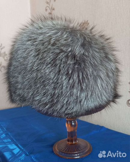 Шапка женская вязаная енотовая