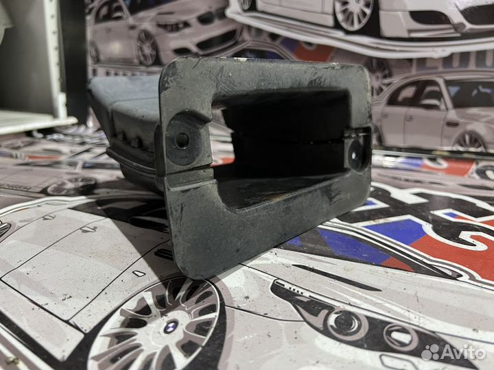 Воздуховод томозов BMW F10 F11