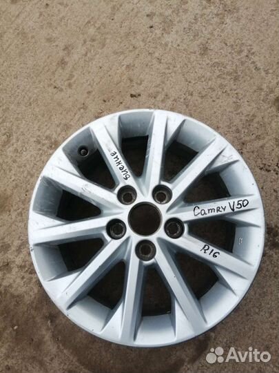 Диск литой оригинальный Toyota Camry 50, 55