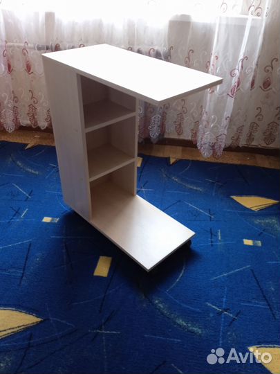 Продам прикроватный столик