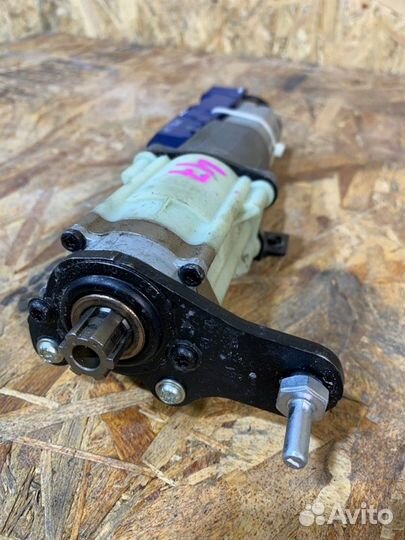 Электропривод багажника правый Audi А6 C6 2.8 CCE