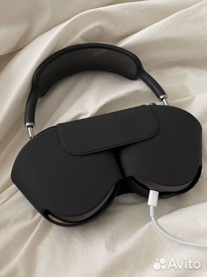 AirPods Max в черном цвете