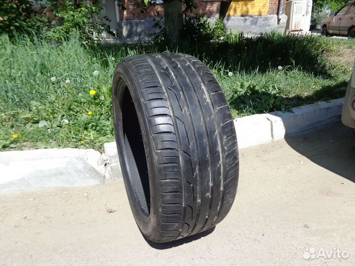 Atturo AZ600 245/40 R18