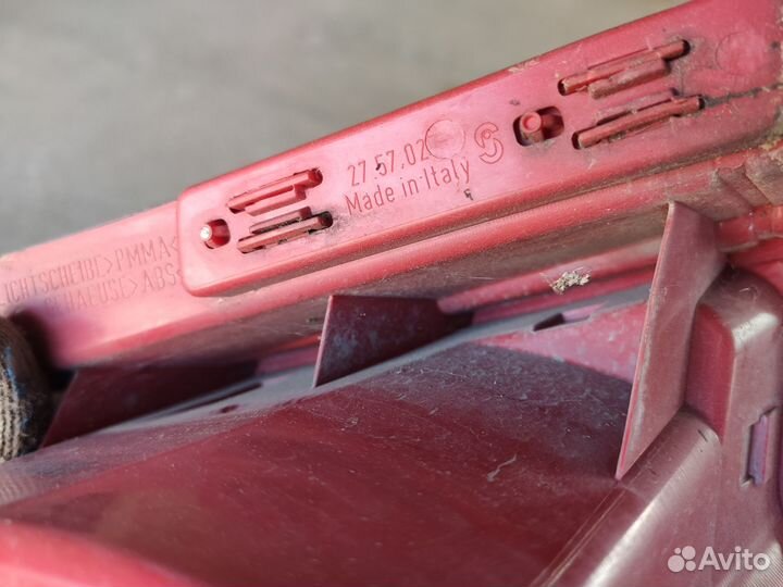 Фонарь задний правый Volkswagen Passat B6 седан