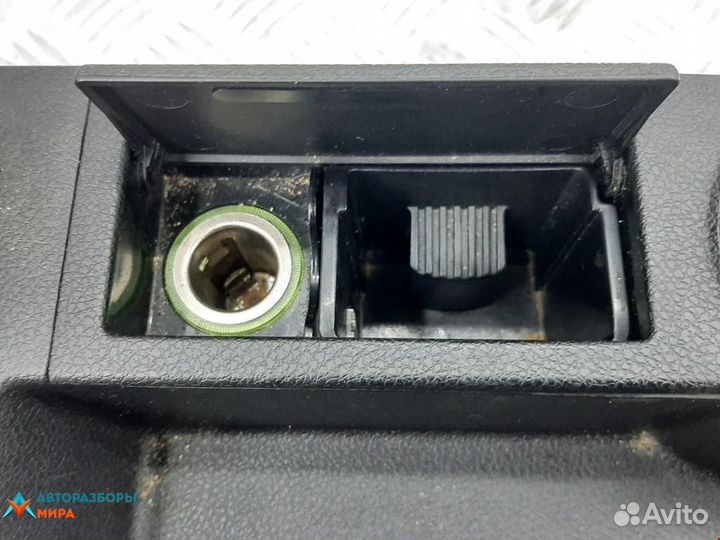 Подлокотник Ford Mondeo 3 2003