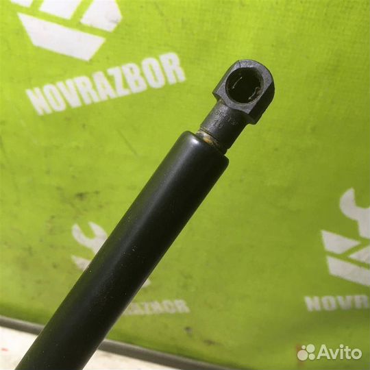 Амортизатор двери багажника Хендай Сантафэ