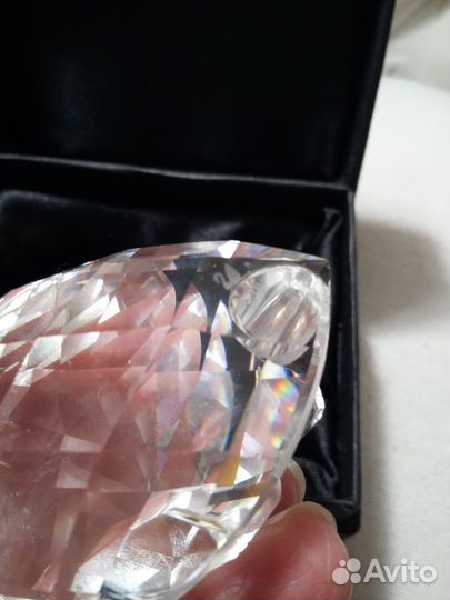 Swarovski лебедь