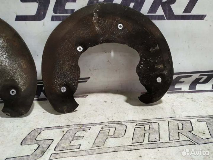 Пыльник тормозного диска Audi Q5 8R 2.0 CNC 2013