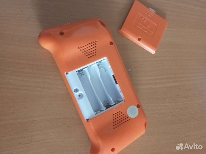 Карманная портативная система с множество игр