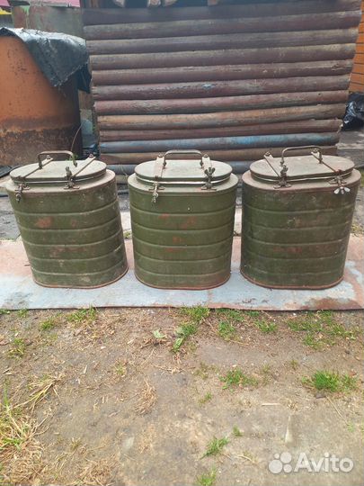 Пищевые бачки отдам 1600 каждый