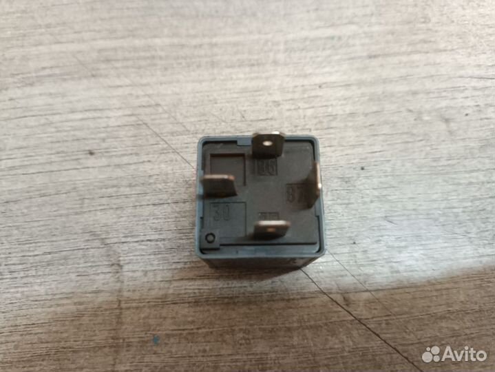 Реле Volkswagen Passat B5 рестайлинг (2000—2005)