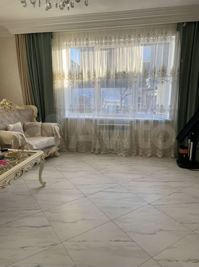 Дом 197 м² на участке 4 сот.