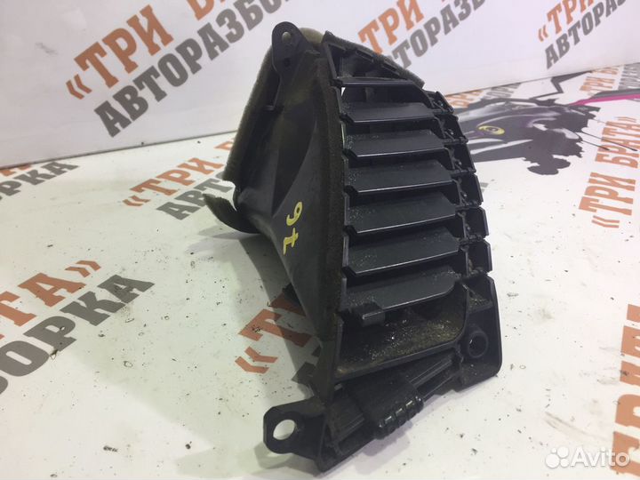 Мицубиси L200 Дефлектор печки