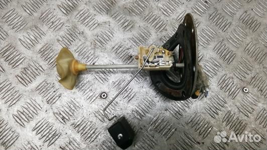 Датчик уровня топлива subaru legacy 3 (2ST14M801)