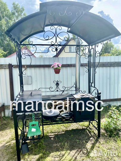 Мангал с крышей