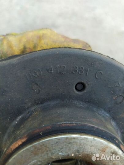 Опора амортизатора