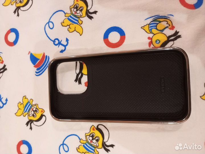 Оригинальный чехол на iPhone 14 pro