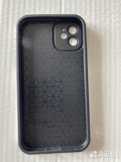 Чехлы на телефон iPhone 11