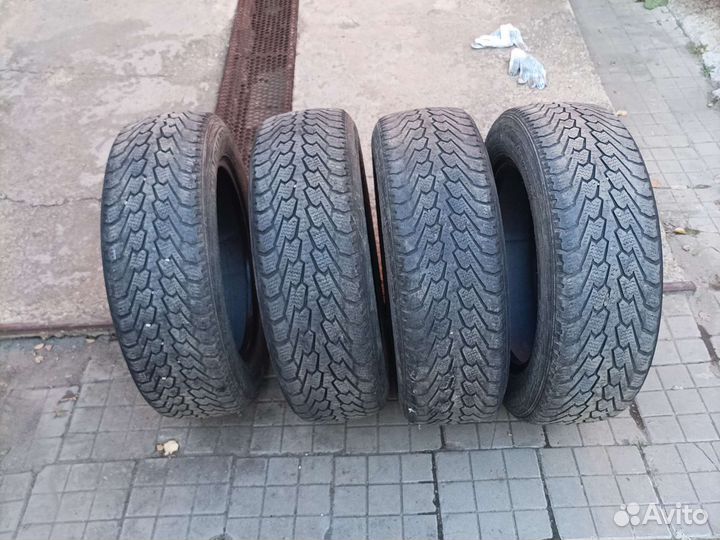 Roadstone Winguard Ice 185/65 R15 88H