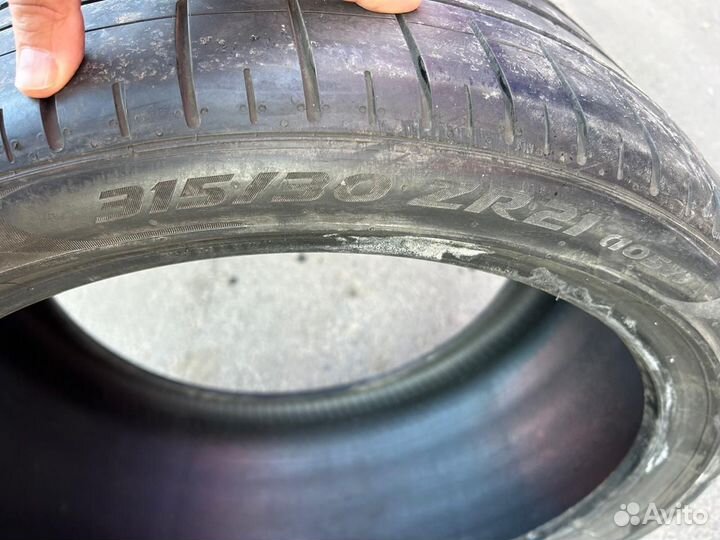 Pirelli P Zero PZ4 275/35 R21 и 315/30 R21 103Y