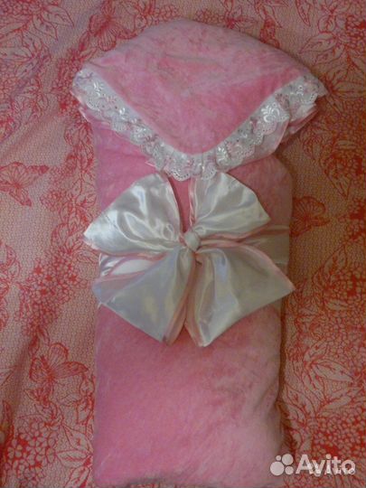 Комплект на выписку для девочки