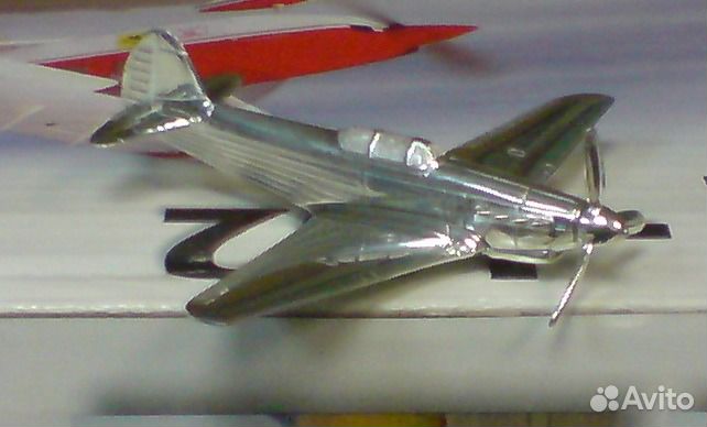 Модель самолета як-9 серебро