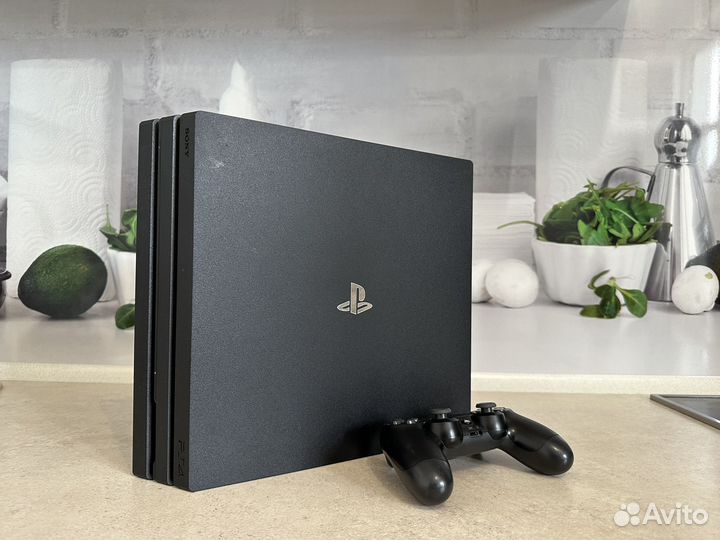 Sony playstation 4 pro 1TB (9.60)
