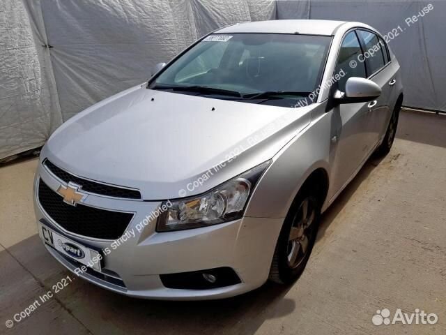 Стойка передняя правая chevrolet cruze J300 2011