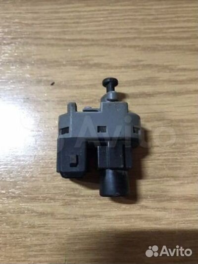 Датчик стоп сигнала Ford Mondeo 3 2000-2007