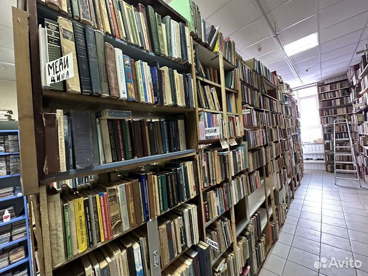 Виниловые пластинки, кассеты, сд диски, книги