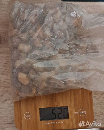 Необработанный янтарь