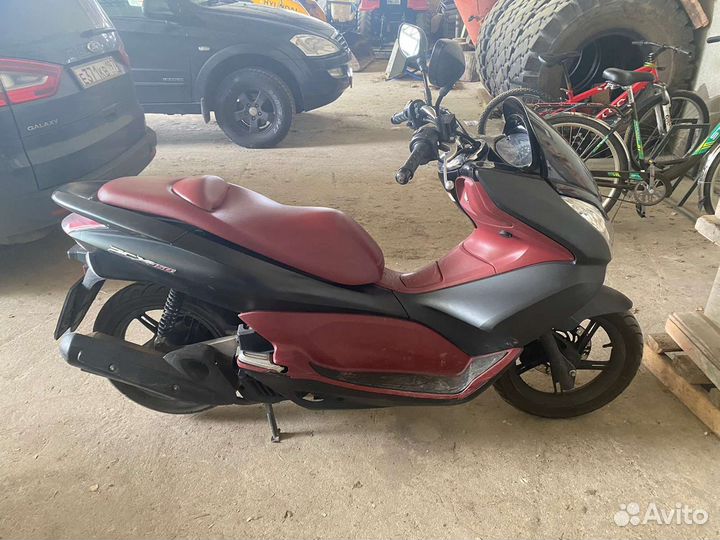 Максискутер Honda PCX 150 2012 Япония