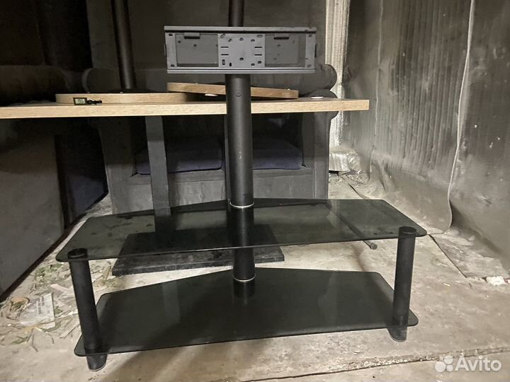 Тумба под тв из стекла