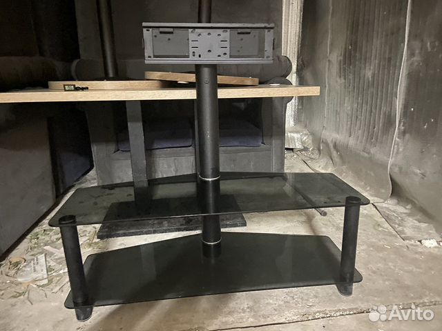 Тумба под тв из стекла