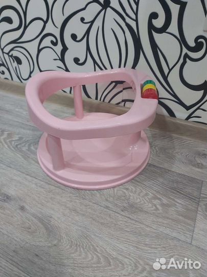 Стульчик для купания в ванной