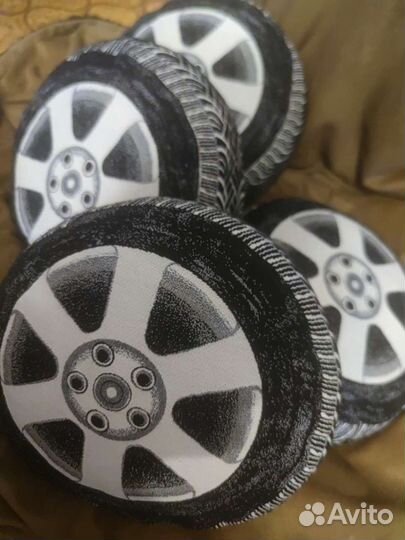 Декоративные подушки новые