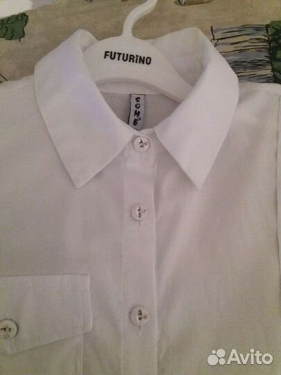 Продам блузку для девочки рост 152