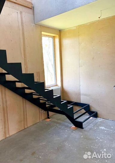 Перила деревянные с монтажем