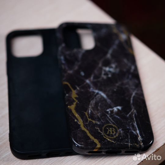 Чехол на iPhone 12