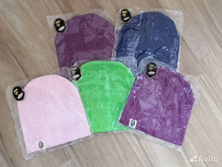 Шапки, новые на 2-5лет