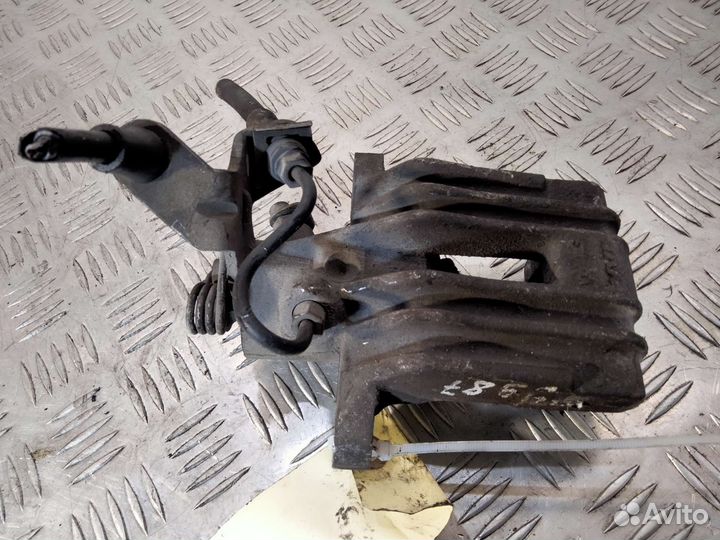 Суппорт задний левый Golf 5