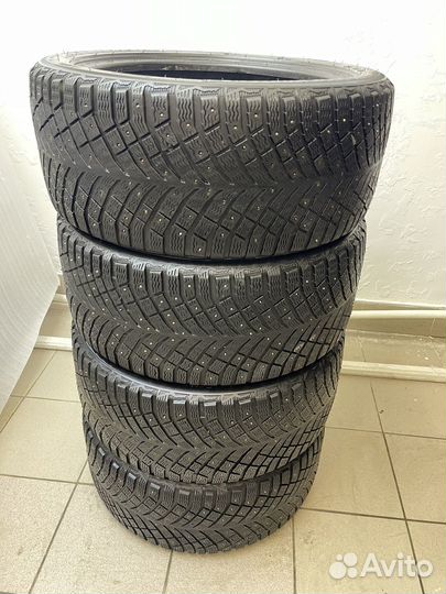 Michelin X-Ice North 4 255/40 R19