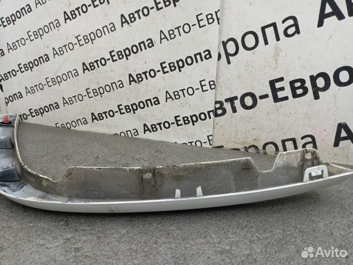 Накладка арки крыла задняя левая Jeep Grand