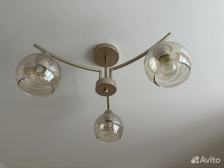 Люстра потолочная со светильниками
