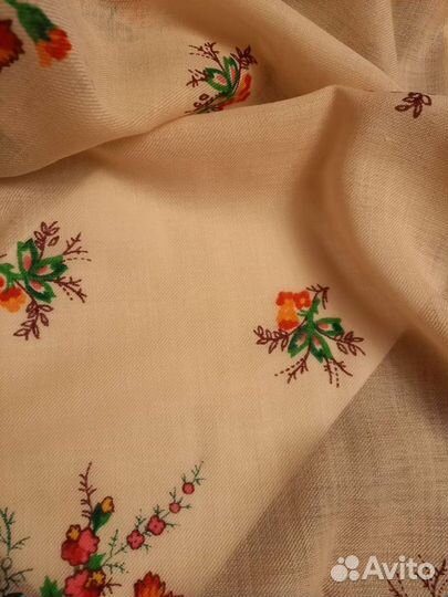 Павловопосадский платок-лоскут(140x140)новый