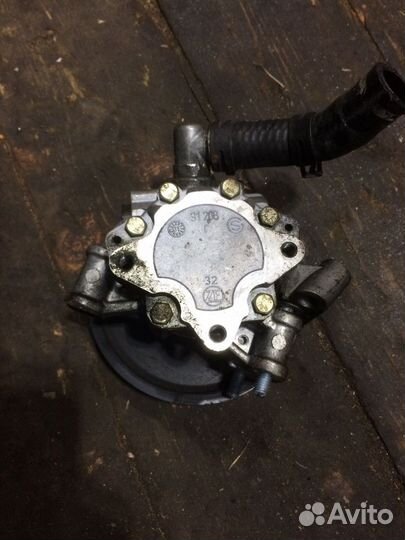 Насос Гур Мерседес W202 W203 W210