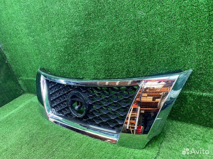 Решетка радиатора Nissan Pathfinder 15-19г 5427